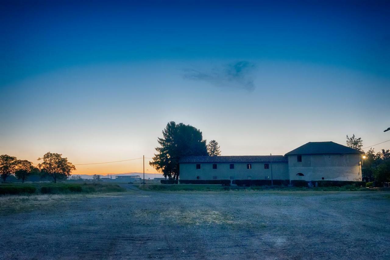 Agriturismo Cascina Graziosa Cameriano Ngoại thất bức ảnh